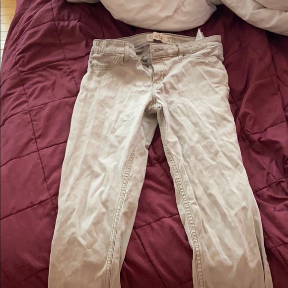 Khaki Hollister Jeans - Picture 1 of 5